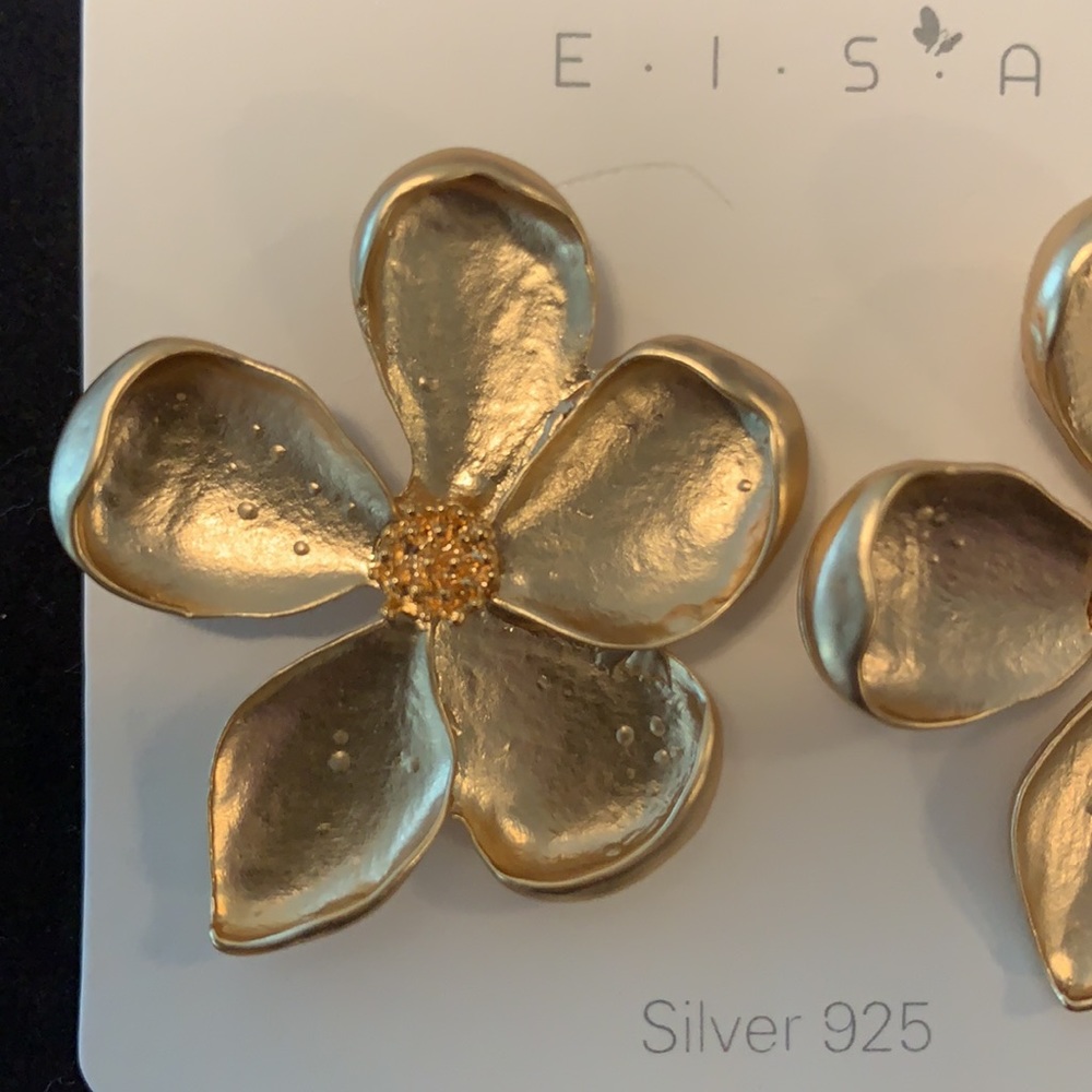 Over sized earrings - Picture 2 of 3